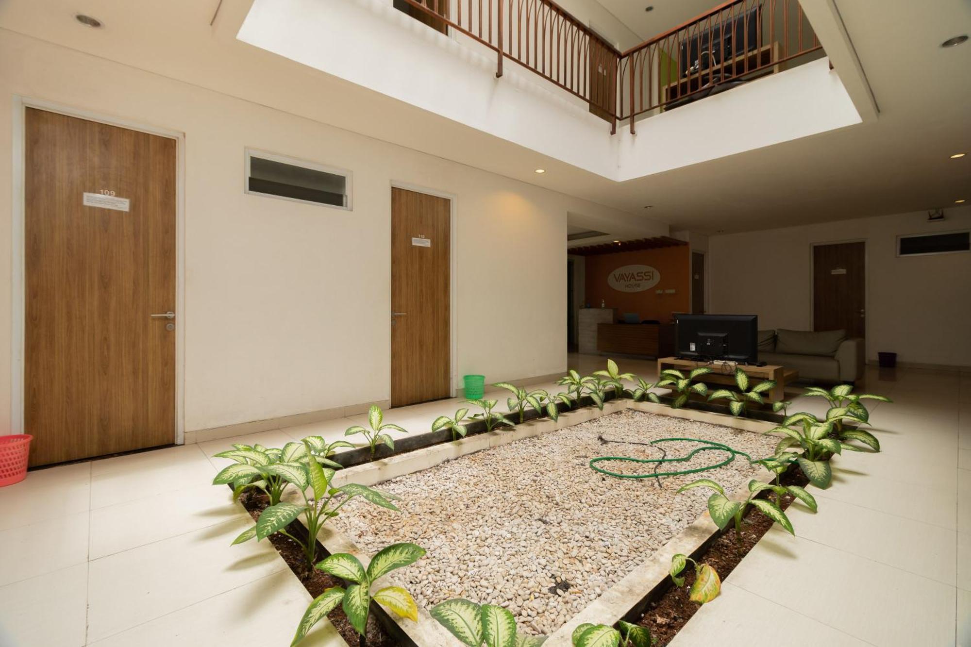 Guest house Reddoorz Syariah Near Prasetya Mulya Cilandak Campus Jakarta